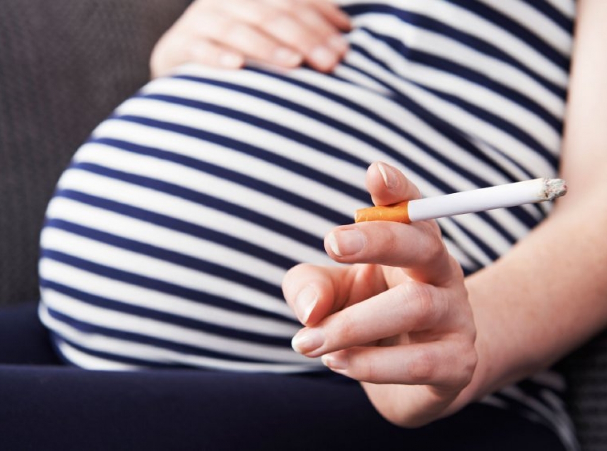 Comment arrêter de fumer des cigarettes lorsque l’on est enceinte ?